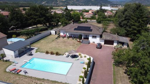 Chez Anne Marie Gite la volière - Housity