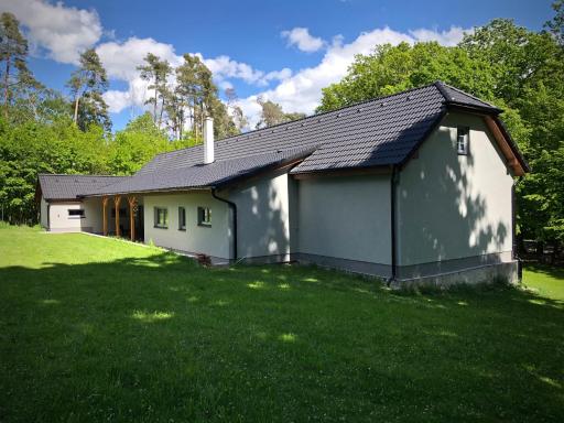 Mezonetový apartmán s terasou na samotě v lese - Housity