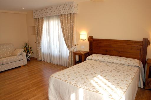 Aparthotel Tres Caminos - Housity
