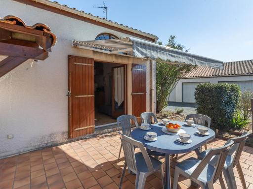Holiday Home Résidence Les Lauriers by Interhome - Housity