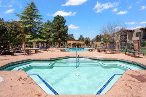 Red Rock Retreat - Housity