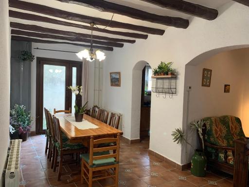 Vive la vida rural: Alojamiento en Les Piles. NIU RURAL, S.L. - Housity