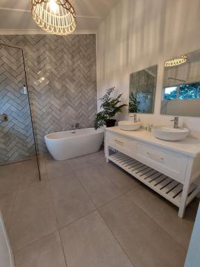 The Lake House - Housity