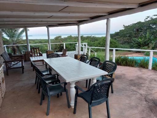 The Lake House - Housity