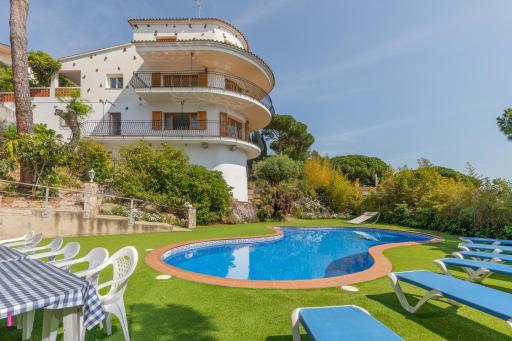 Hauzify I Casa Suredes - Housity