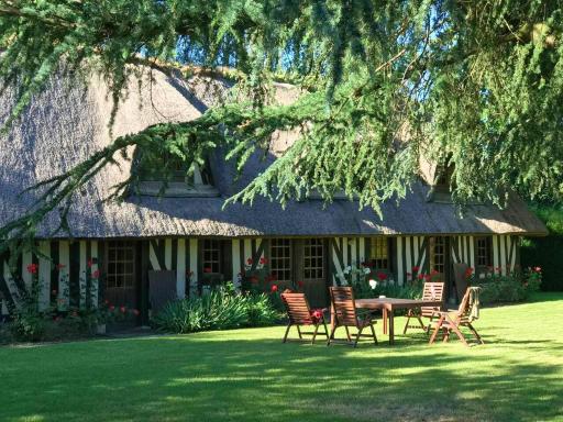 Maison de 2 chambres avec jardin clos et wifi a Berthouville - Housity