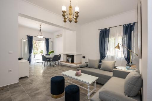 MANOS HOUSE - Housity