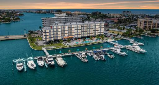 FUSION Resort Waterfront Suites - Housity