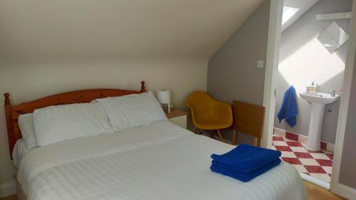 Sailing's Self Contained Rooms - Housity