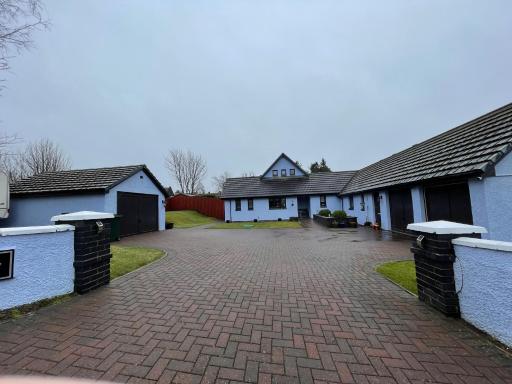 Lindas Retreats Self catering accommodation 1 bedroom cottage or 3 bedroom House - Housity