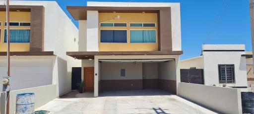 Big 3 bedroom house. - Housity