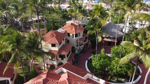 Los Corales Suite (One Suite Group) - Housity