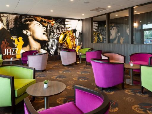 Hôtel Roi Soleil Prestige Plaisir - St Quentin - Housity