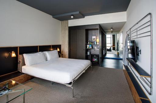 The Emily Hotel - Housity