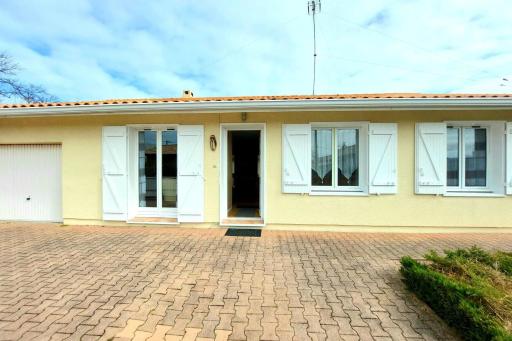 Spacious House With Garden Near The Beach - Housity