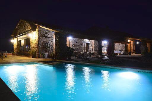 Charming Villa in Fernan Caballero with Private Pool - Housity