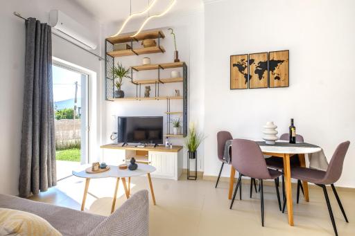 Oreon Suites - 'Xenia' - Housity