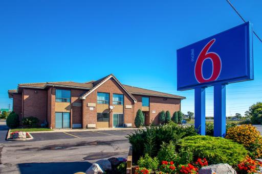 Motel 6-Amherst, NY - Buffalo - Housity