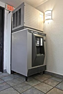 Motel 6-East Brunswick, NJ - Housity