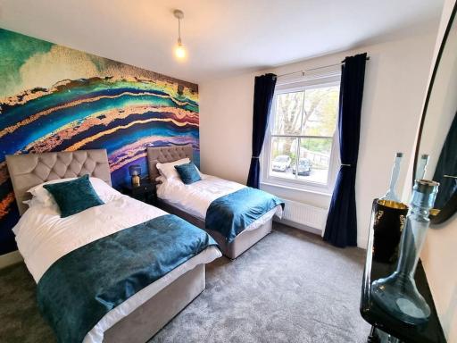 Beautiful & Vibrant City Centre House - Housity