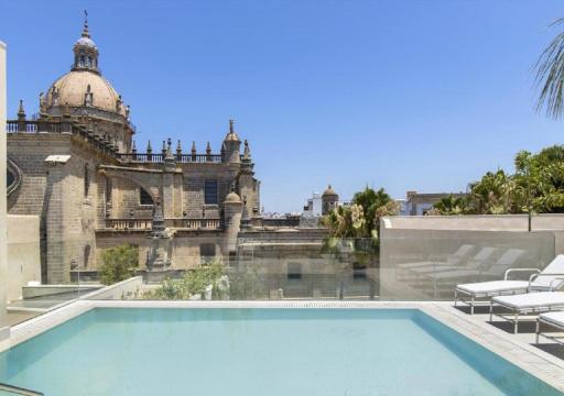Hotel Bodega Tio Pepe - Housity