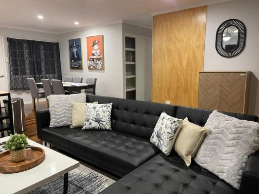 Holiday House in the front seat of Lawton Show Ground - Housity
