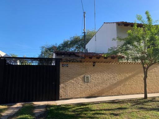 CostaMansa House, a orillas del Rio Paraguay - Housity