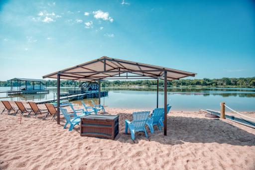 Sandy Shores Vacation Home - Housity