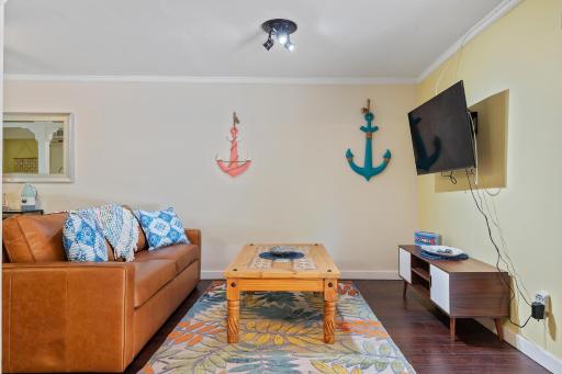 Santa Barbara Cozy Studio with Private Patio - Housity
