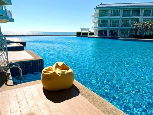 On-the-Beach Seaview With Direct Pool Access - 1 Bedroom by Sweethome - Housity