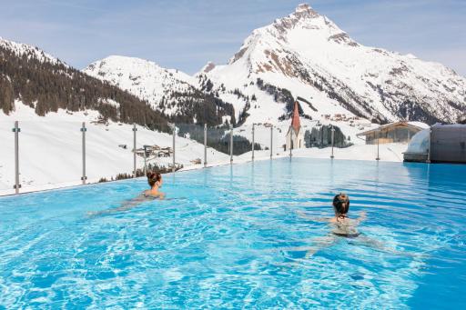 Ski-to-door Travel Proud AlpenParks Hotel & Apartment Arlberg Warth mit Pool - Housity