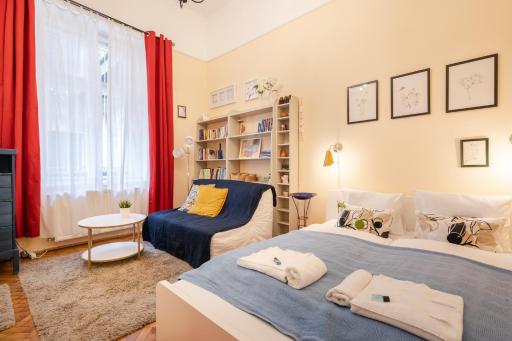 BpR Pleasant Lair in the Center - Housity