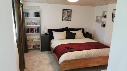 Schönes kleines Studio mit Sitzplatz, mitten im Prättigau - Housity