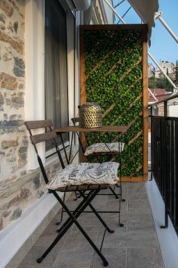 Stonehouse with wonderful seaview - Housity