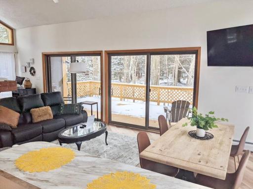 POCONOS 3br,2ba Lake Home w/ HOT TUB. Near Jack Frost Ski & Kalahari - Housity