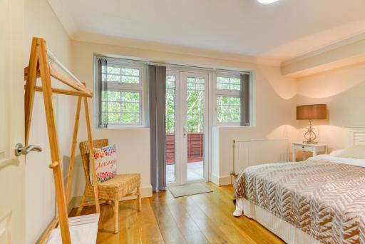 Redhill town centre apartment by Livingo - Housity