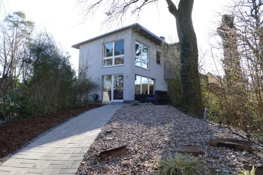 Ferienhaus TRAUM AM SEE mit Sauna und Whirlpool - Housity