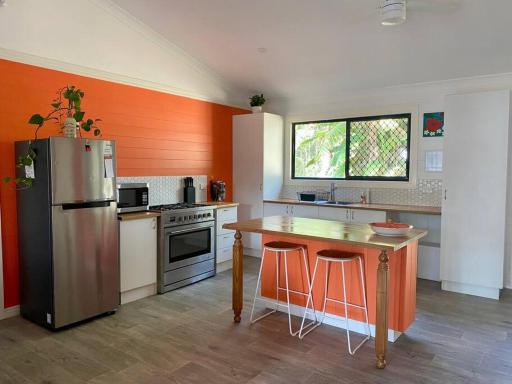 Cheerful 3 bedroom home in peaceful bush setting - Housity