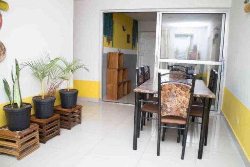 Beautiful 3-Bed 2 Bath House at Spur Road Freetown - Housity