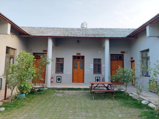 Tian bu lao min su - Housity