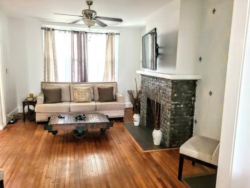 Colorful & Cozy 3-Bedroom Home in RVA - Housity