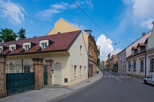 Paon Boutique Apartments - Housity