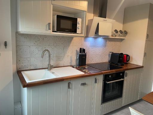 Appartement avec balcon vue mer, tout équipé - Housity