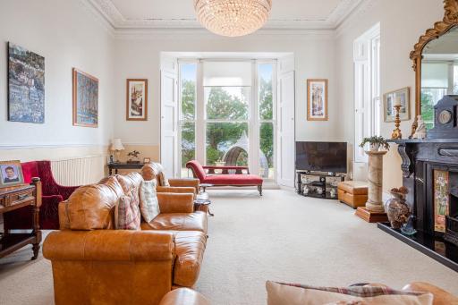 Stunning Apartment in Victorian Villa with Garden - Housity