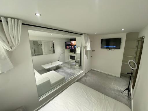Luxurious high spec 1 bedroom apartment in London - Housity