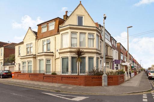 Cherry Tree House - Housity