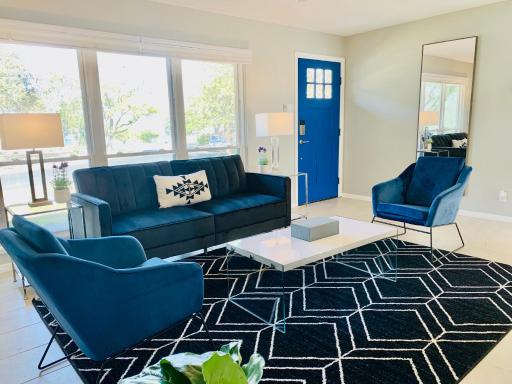 Blue-Door @Maywood - Modern Spaces - Housity