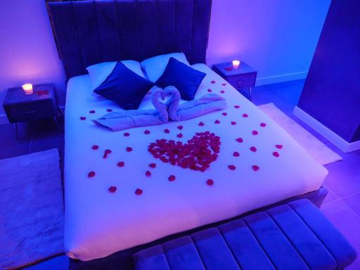 Appartement - Jacuzzi - Pour deux - Housity