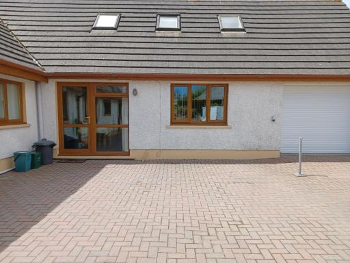 Dunroaming Cottage - Housity