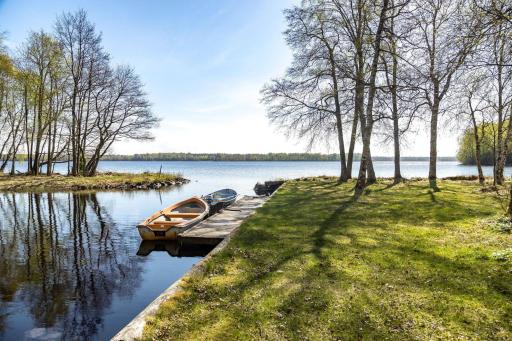 Holiday house with lake view of Bolmen - Housity
